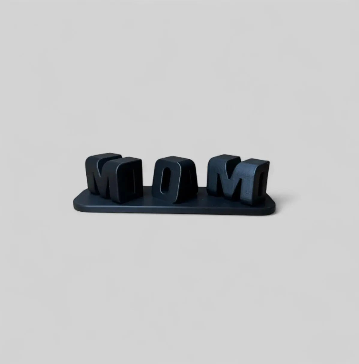 Mom Dad Sculpture - Calda Design Studio