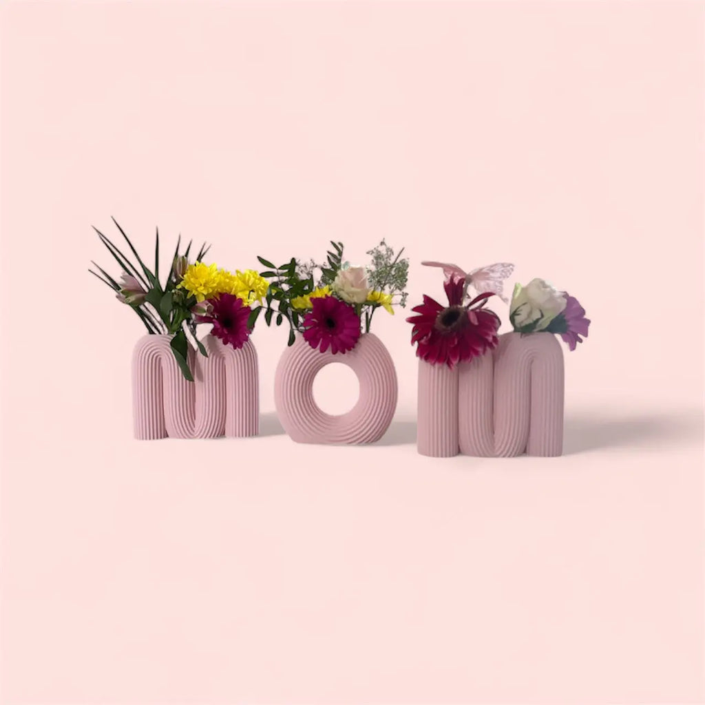 Mom Vase - Calda Design Studio